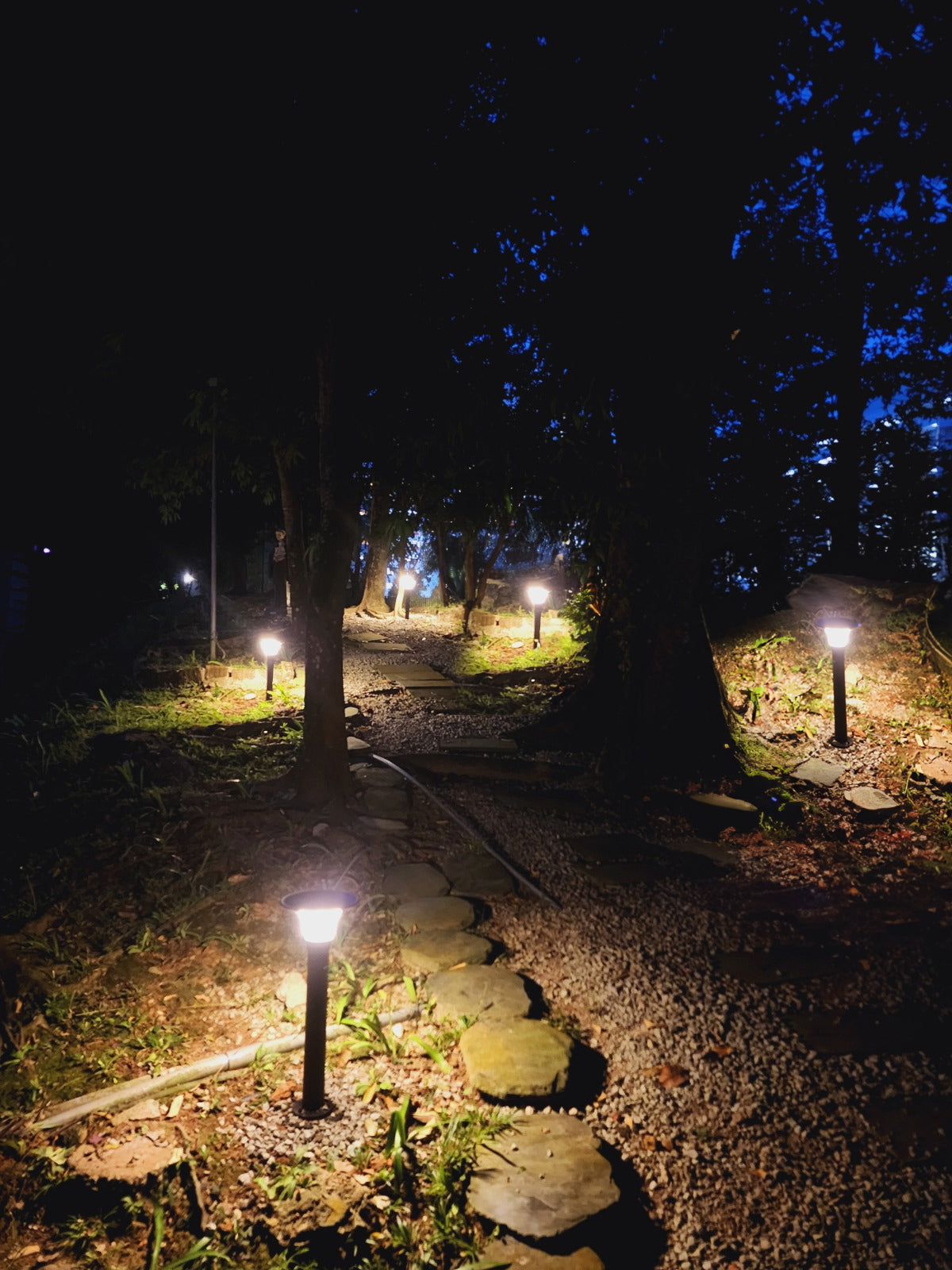 Solar Bollard Light - Chandelier